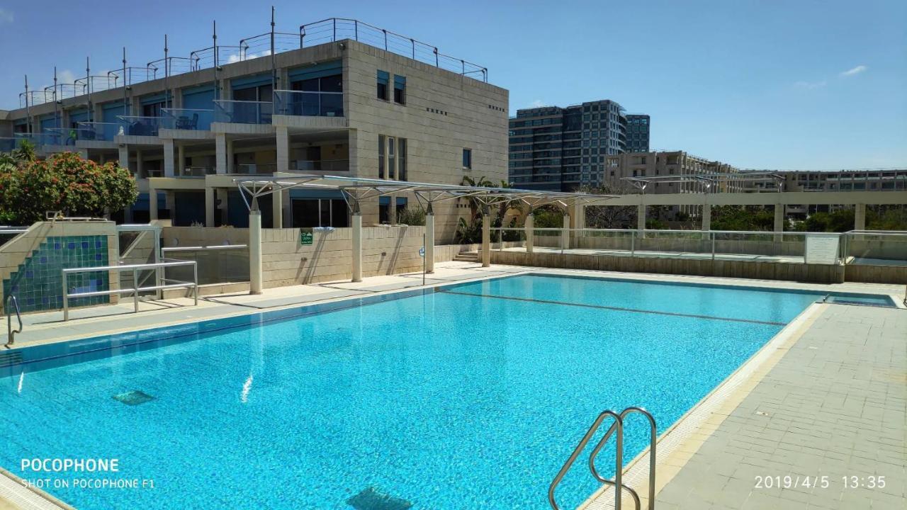 Israel Marina Village, Garden Vacation Apartment Herzelia エクステリア 写真