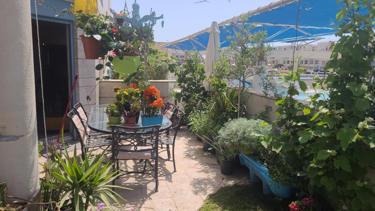 Israel Marina Village, Garden Vacation Apartment Herzelia エクステリア 写真